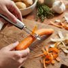 DESCASCADOR_PEELER_INOX_9CM_OXO_MCASSAB -3-